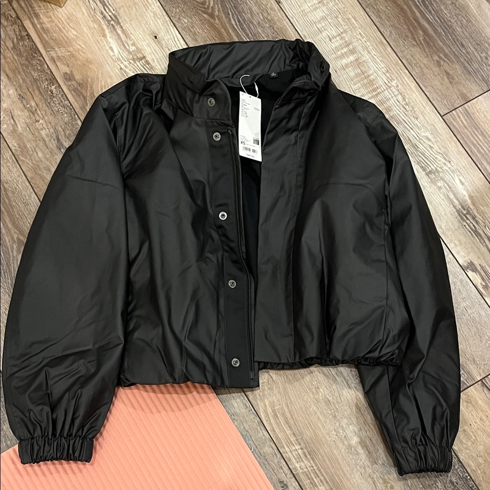 BRAND NEW Uniqlo Black Women's Puffer Jacket
